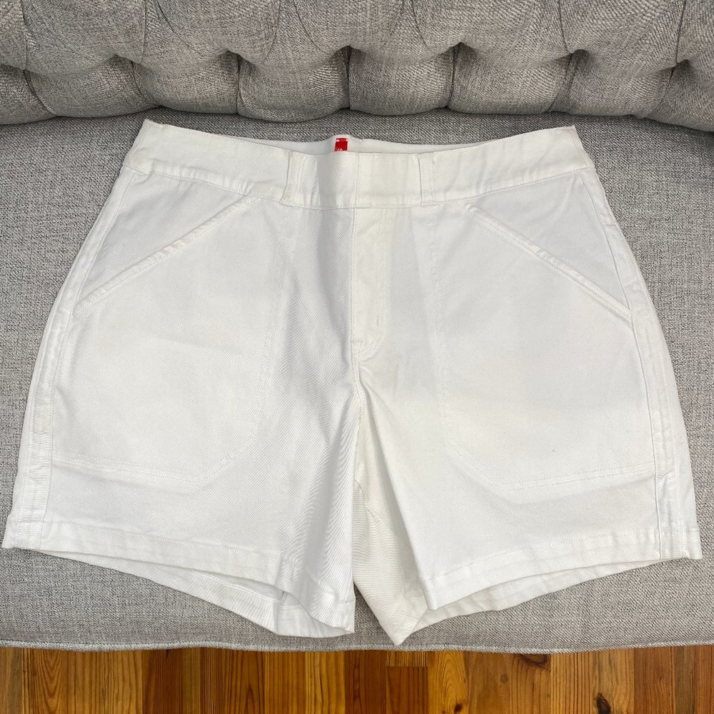 NWT Spanx 6" twill short bright white tummy control slimming with pockets